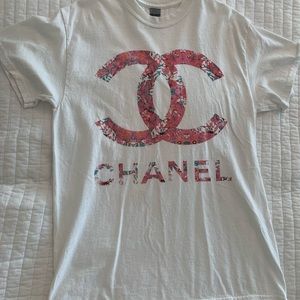 Women’s t-shirt size L